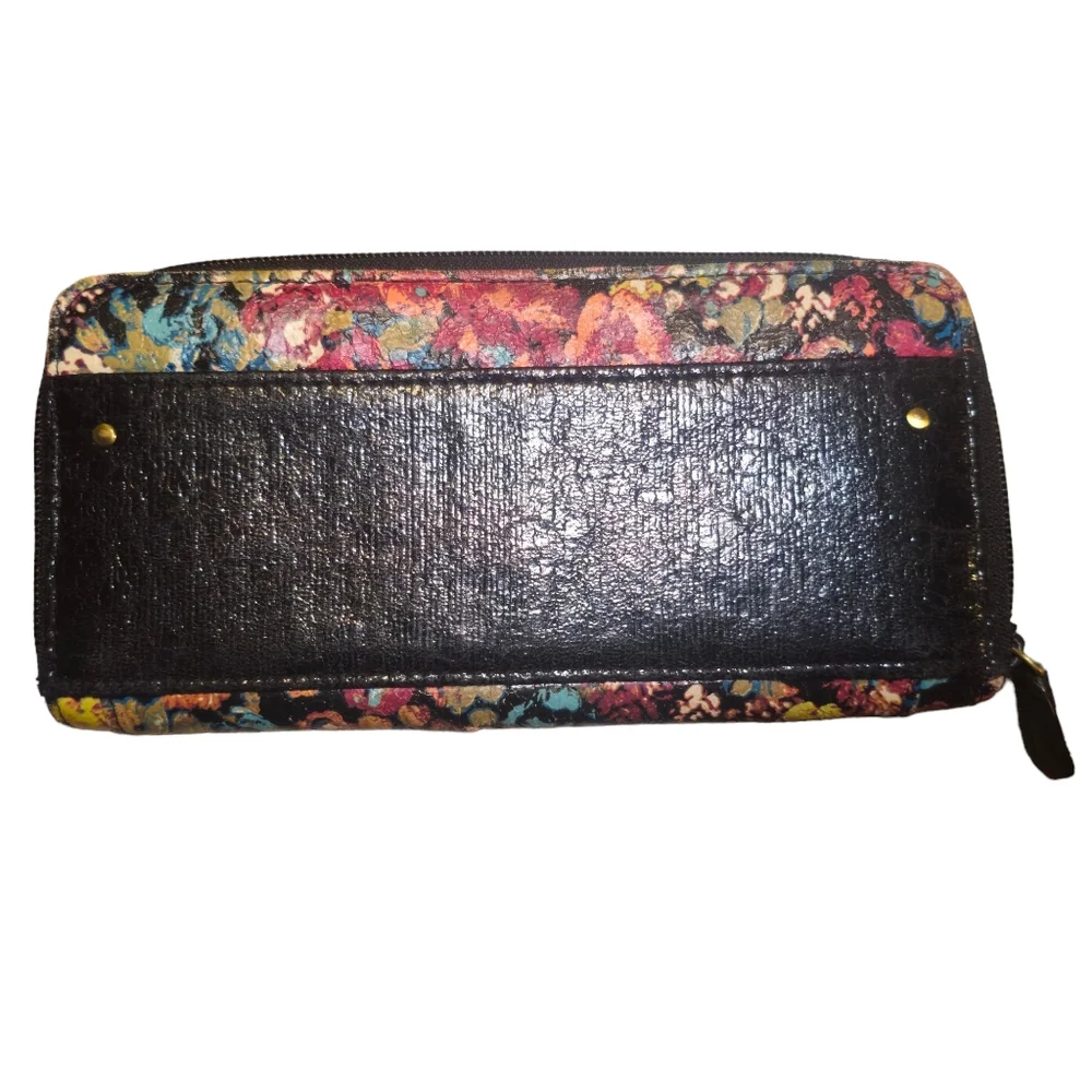 Floral Kiss Lock Zip Around Long Wallet